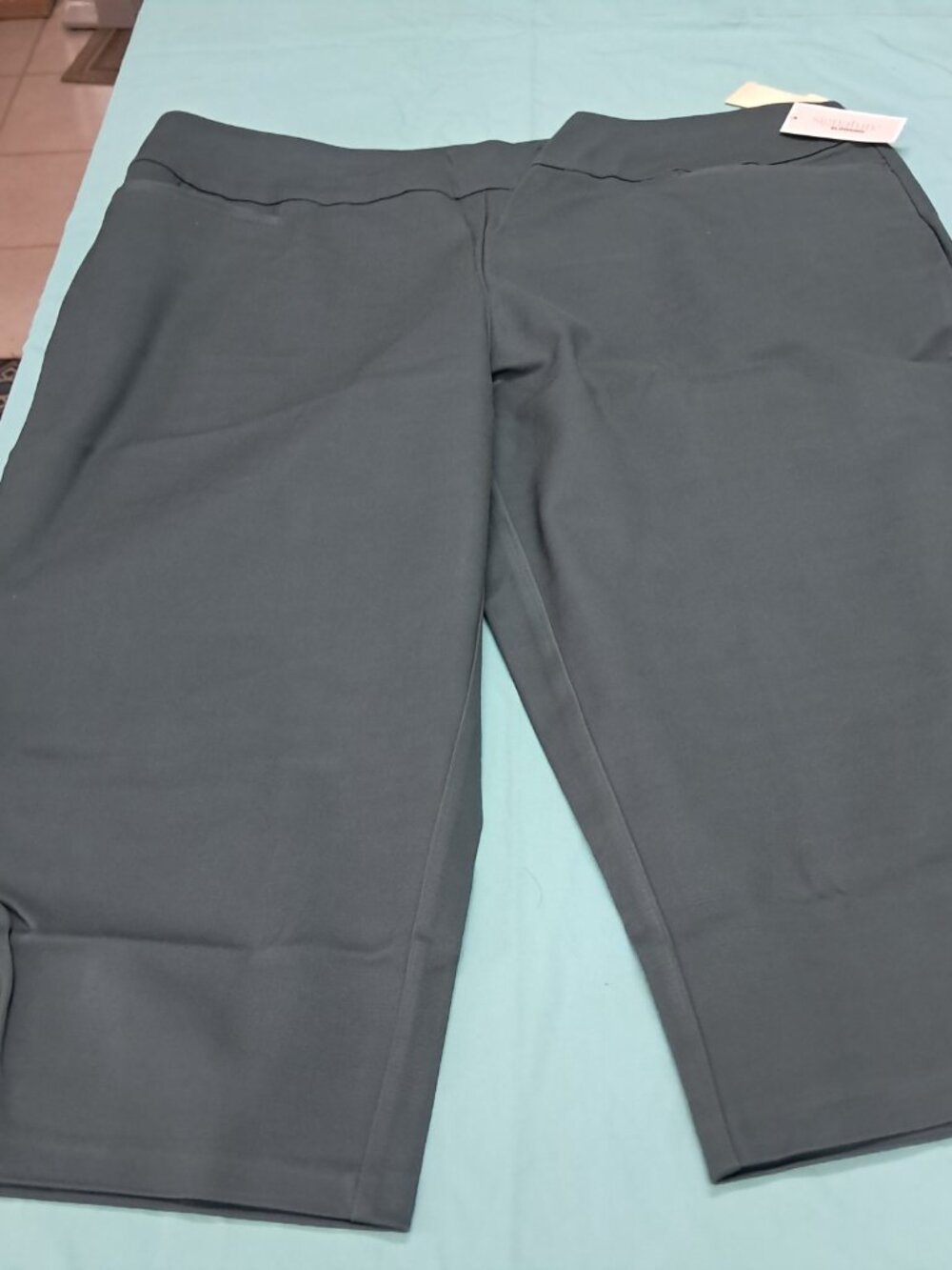 CJ Banks Signature Slimming Capris Pants Size 24W Olive Green Button Cuff NWT
